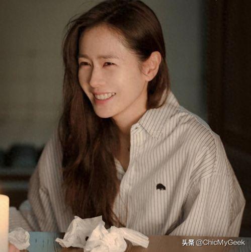 韩国笑眼女明星